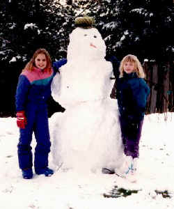 90 01 Karen, Emily & Snow person.jpg (26725 bytes)