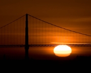 Sun hanging from the Golden Gate Bridge (March 2008)